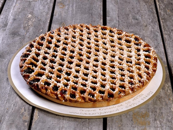 Zwarte pruimen vlaai&nbsp;half vlaai